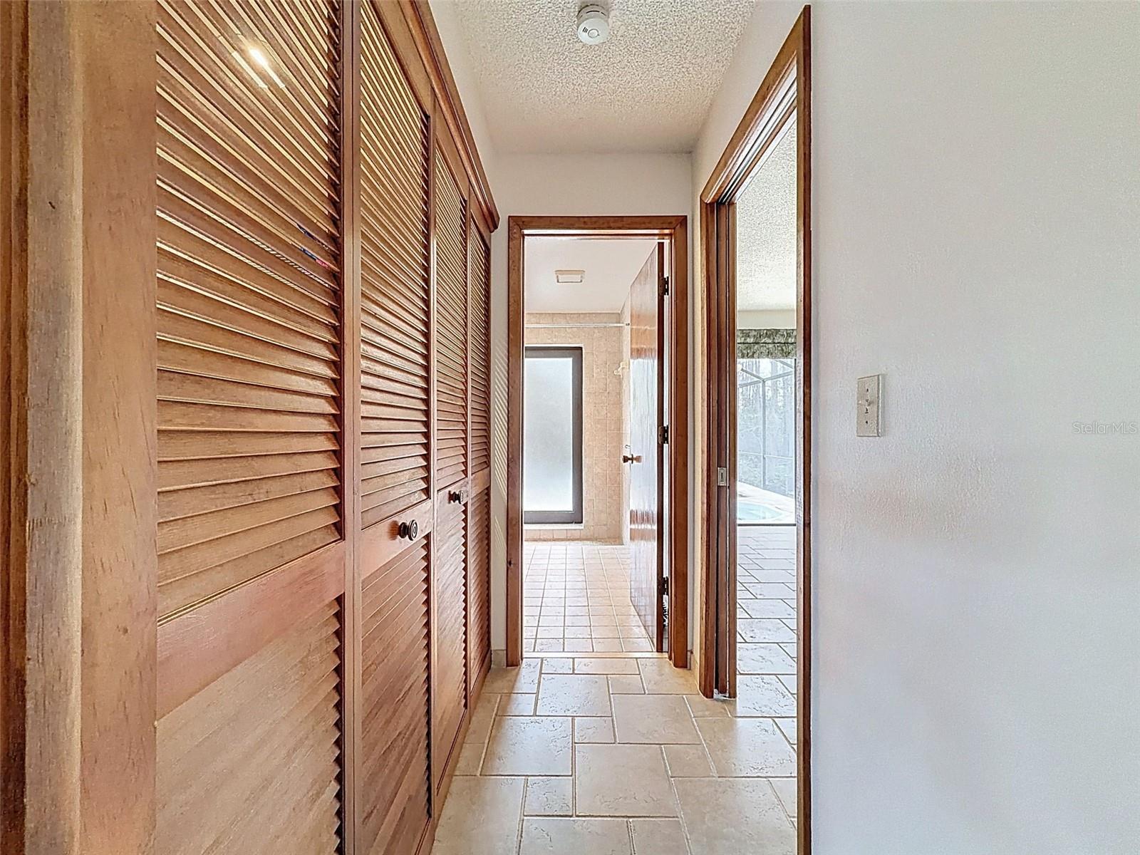 Image 22 of 58 For 1373 Disston Avenue