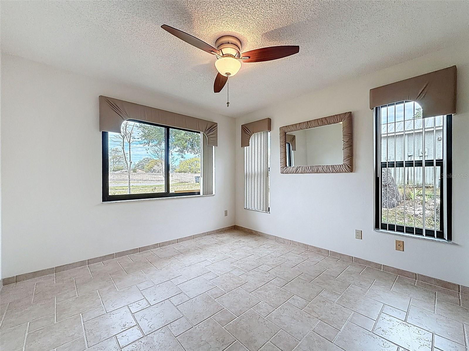 Image 27 of 58 For 1373 Disston Avenue