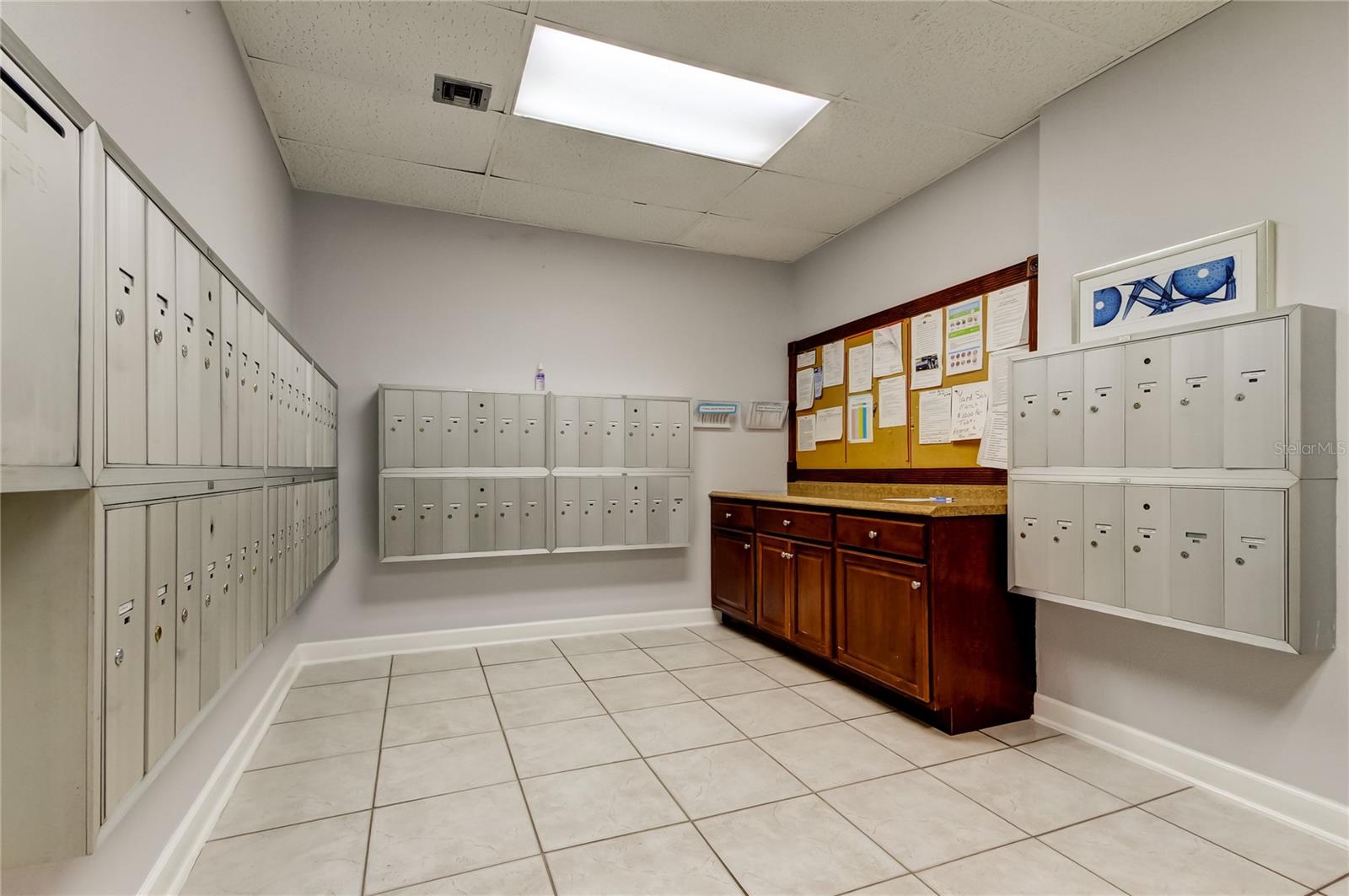 Image 13 of 100 For 660 Island Way 903