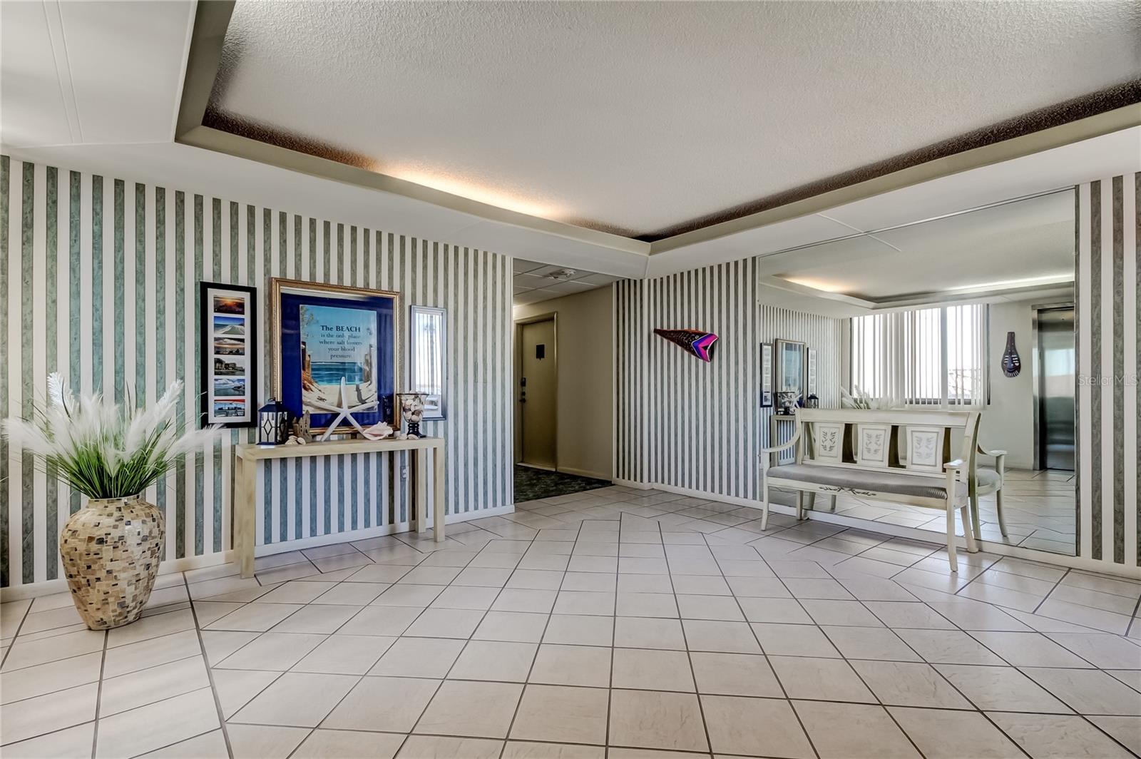 Image 40 of 100 For 660 Island Way 903