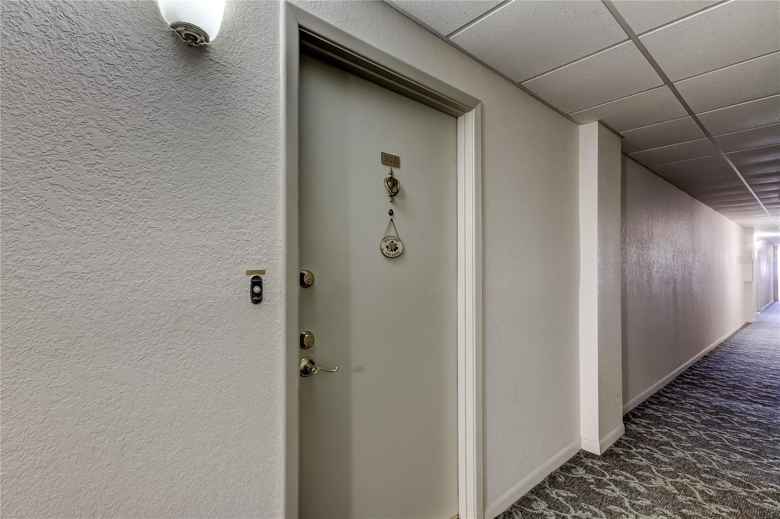 Image 42 of 100 For 660 Island Way 903