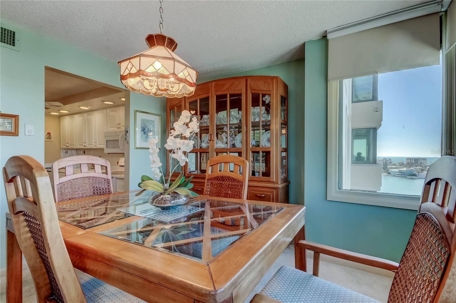 Image 54 of 100 For 660 Island Way 903