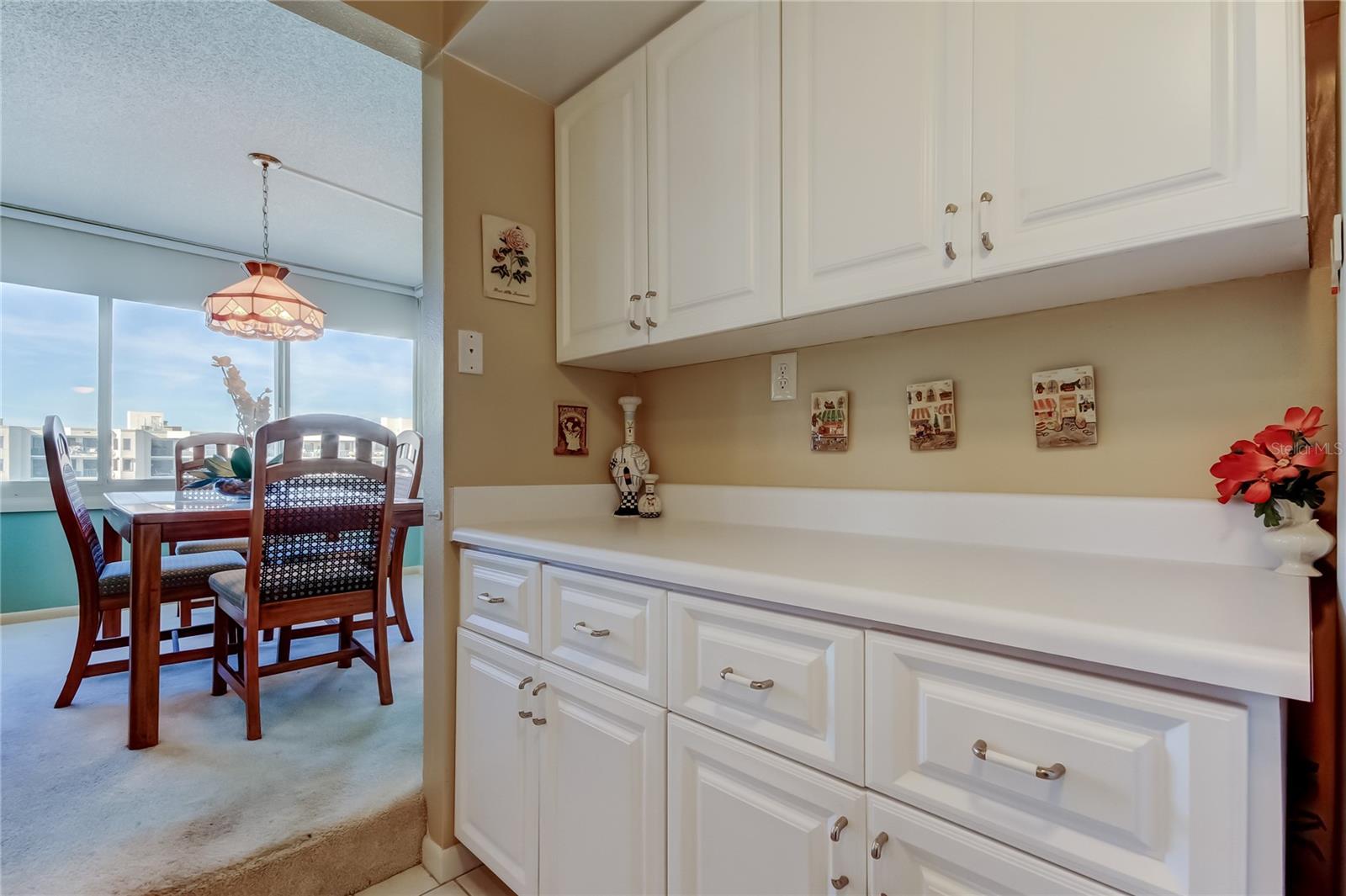 Image 57 of 100 For 660 Island Way 903