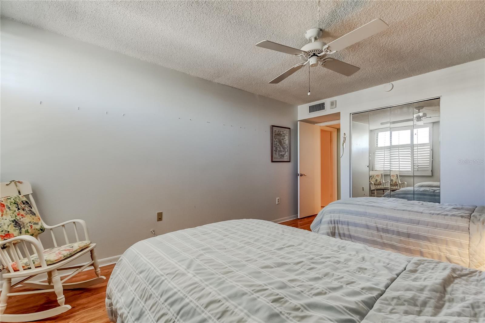 Image 68 of 100 For 660 Island Way 903