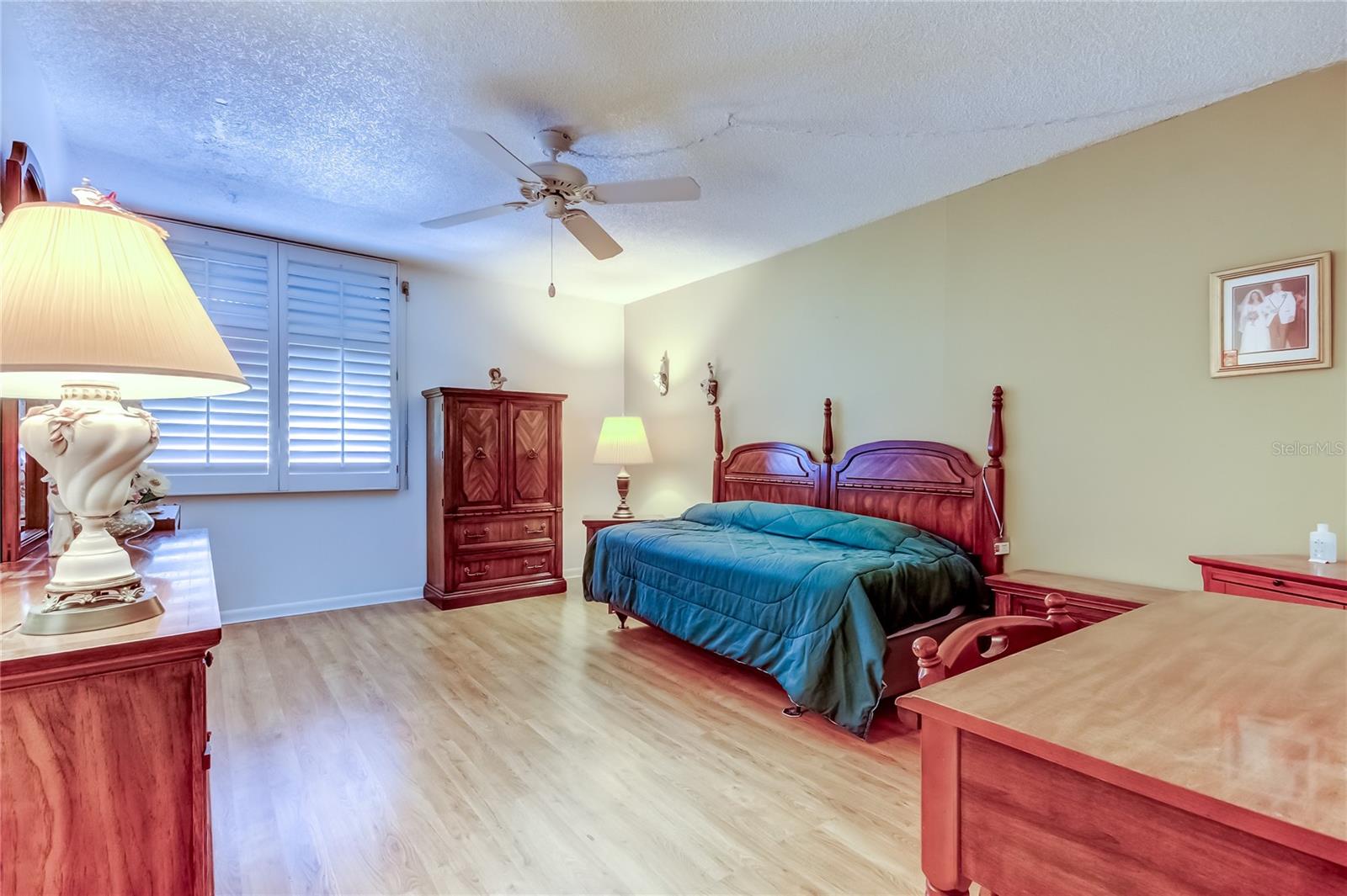 Image 69 of 100 For 660 Island Way 903