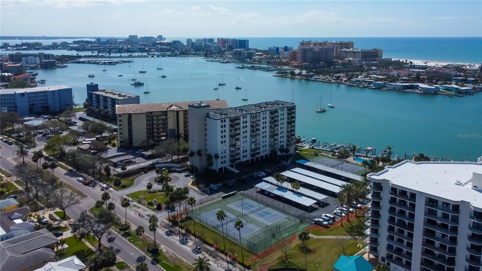 Image 76 of 100 For 660 Island Way 903