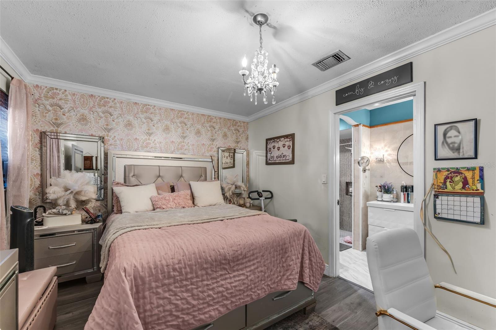 Image 15 of 41 For 17231 115th Avenue