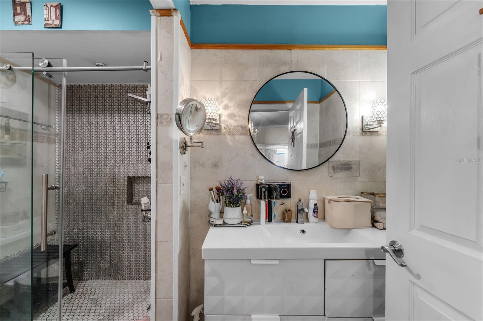 Image 17 of 41 For 17231 115th Avenue