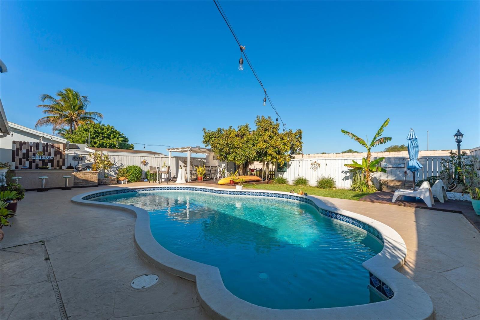 Image 23 of 41 For 17231 115th Avenue