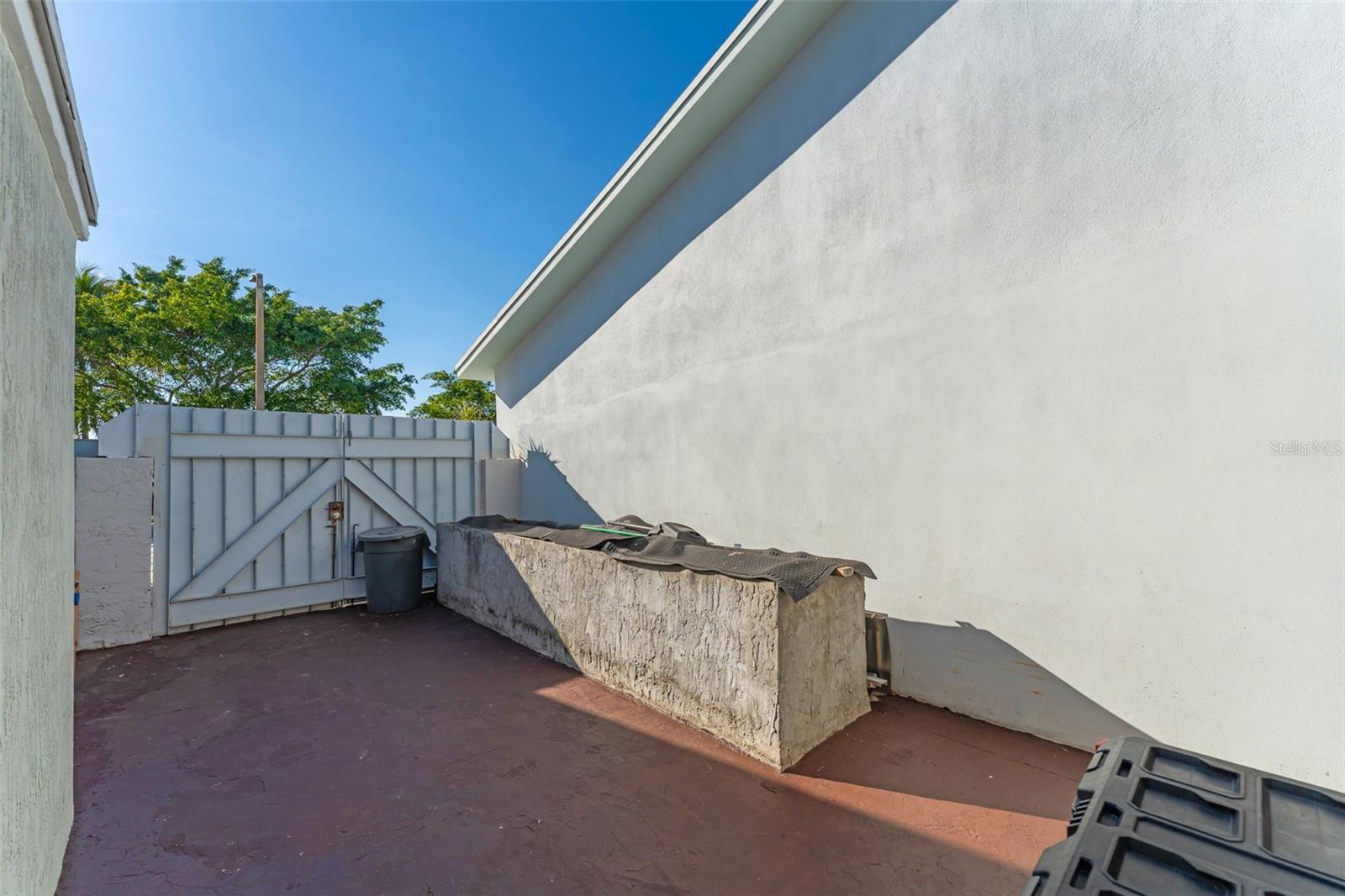 Image 25 of 41 For 17231 115th Avenue