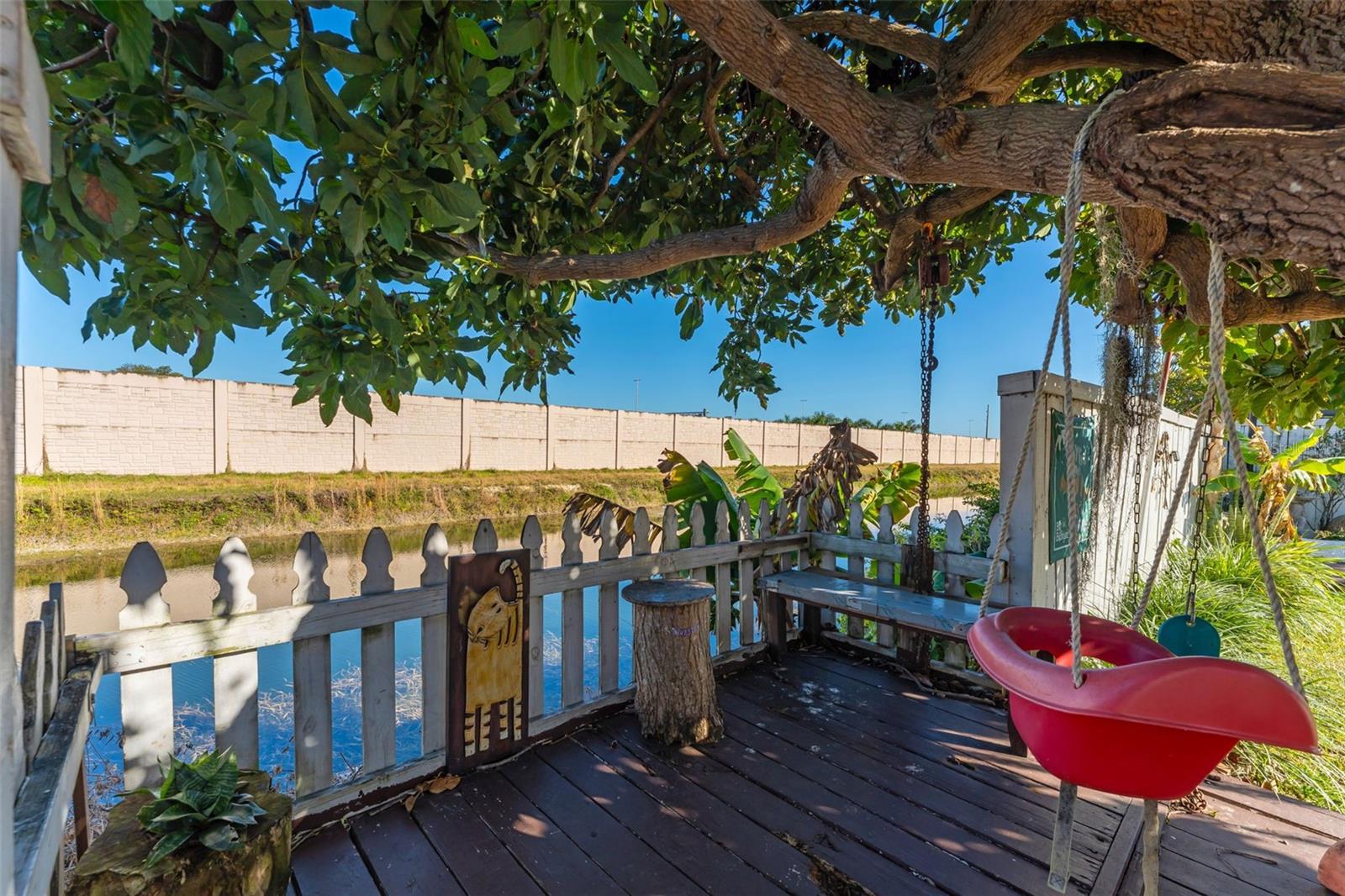 Image 27 of 41 For 17231 115th Avenue