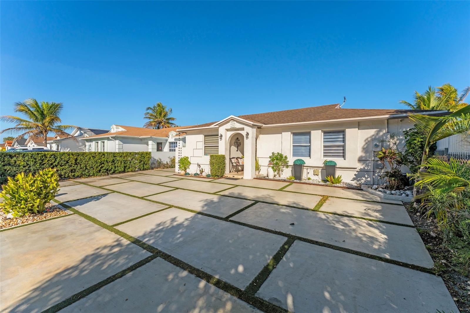 Image 3 of 41 For 17231 115th Avenue