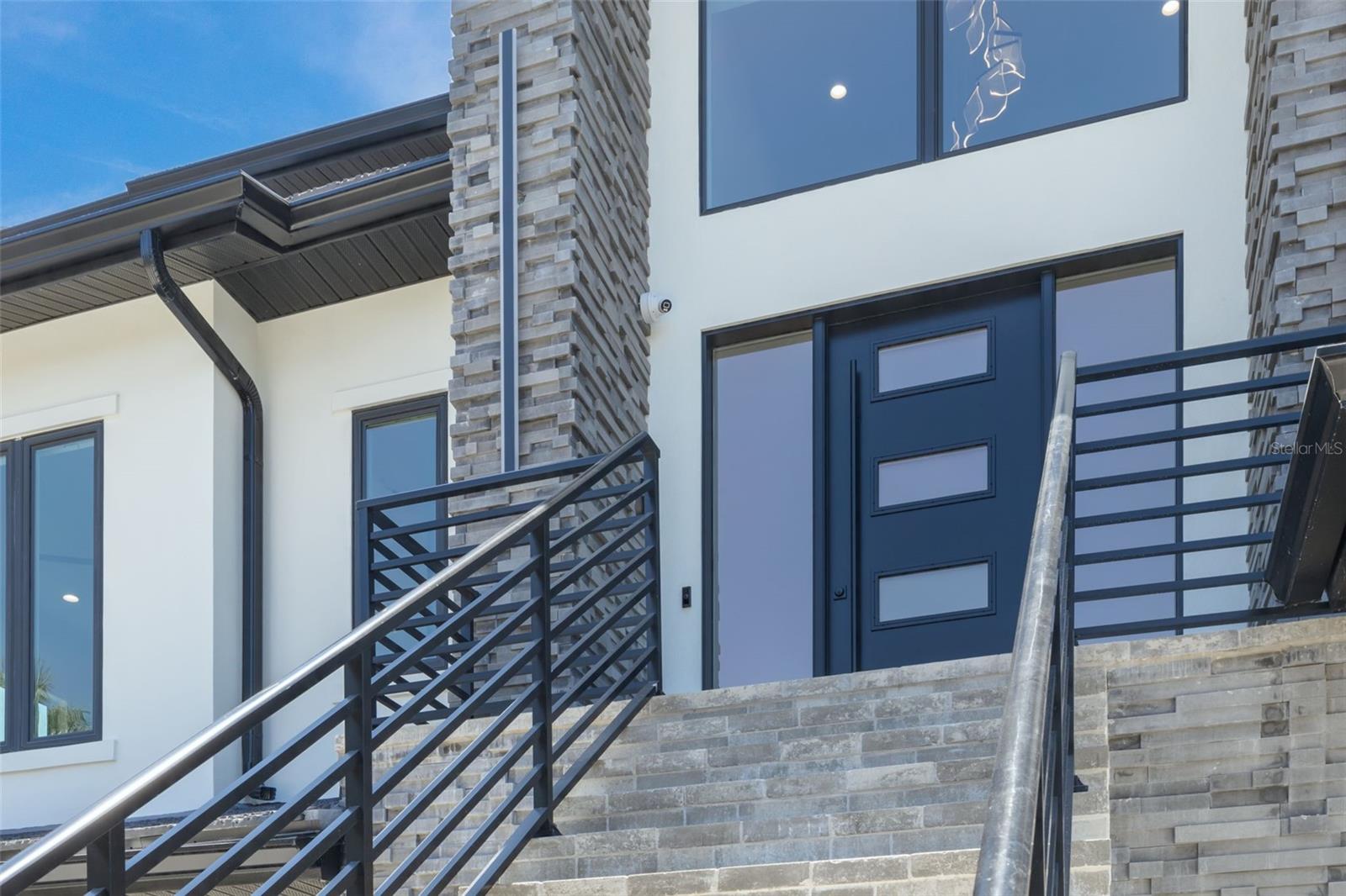 Image 12 of 98 For 6012 Kipps Colony Drive E