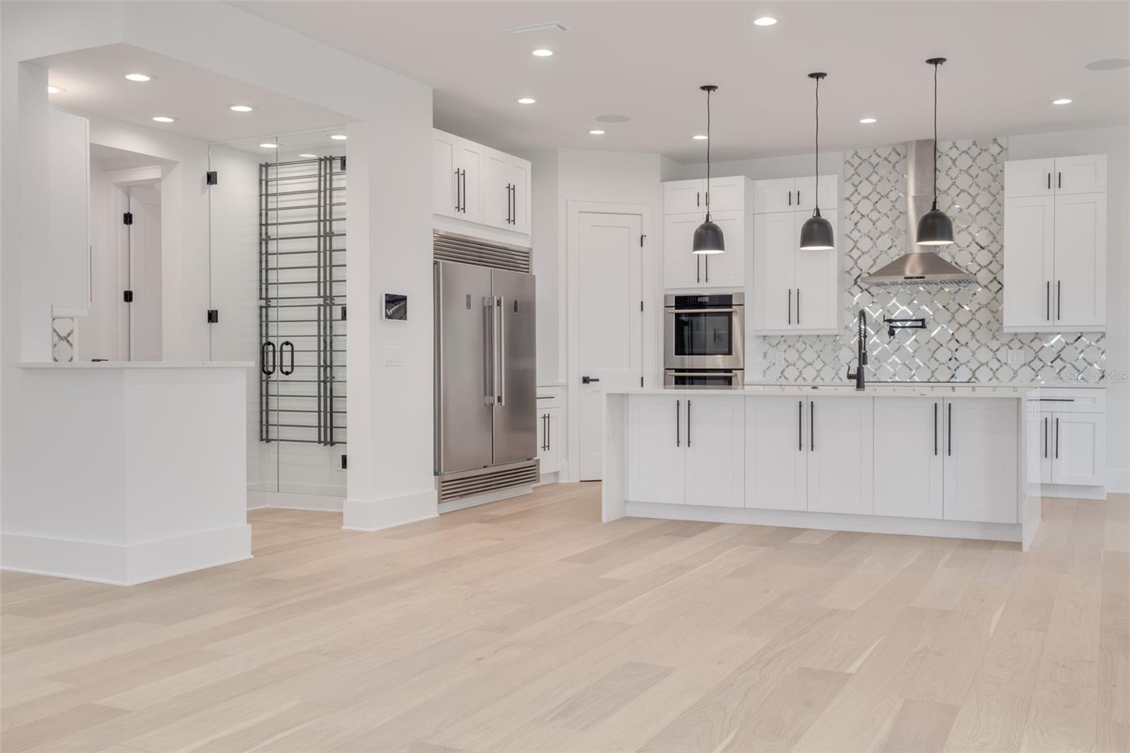 Image 17 of 98 For 6012 Kipps Colony Drive E