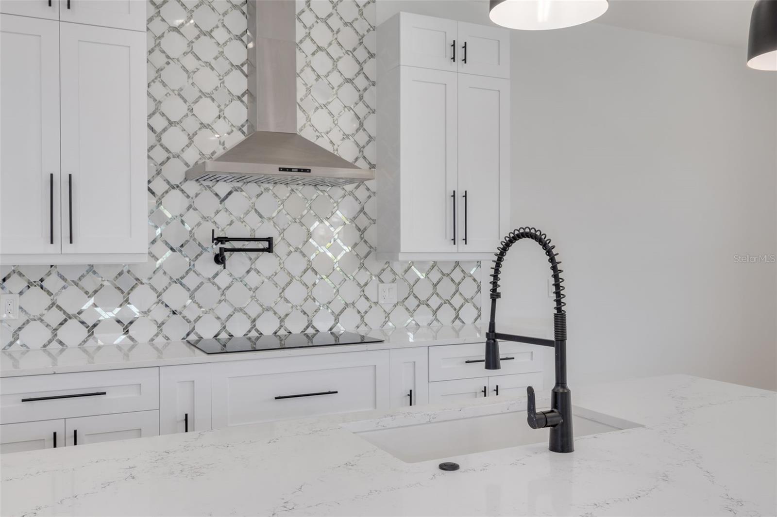 Image 21 of 98 For 6012 Kipps Colony Drive E