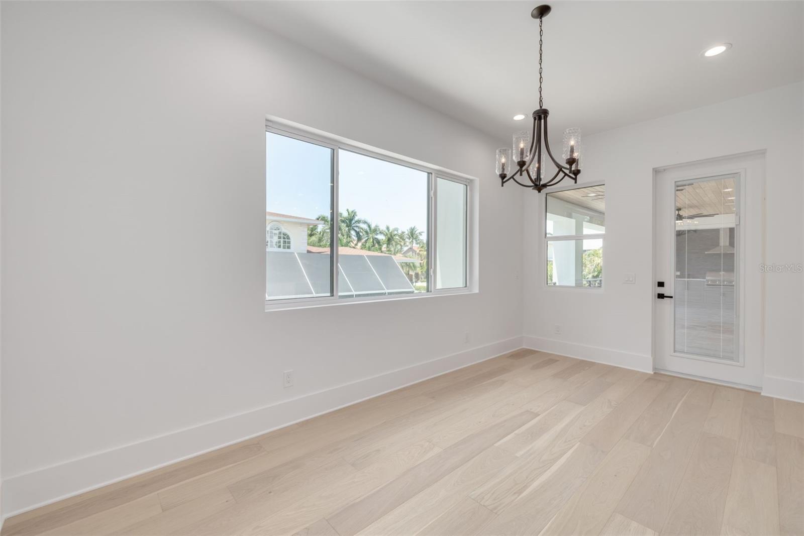 Image 23 of 98 For 6012 Kipps Colony Drive E