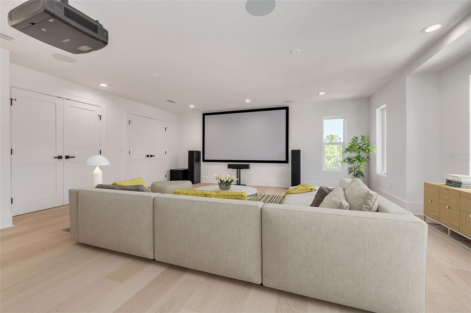 Image 29 of 98 For 6012 Kipps Colony Drive E