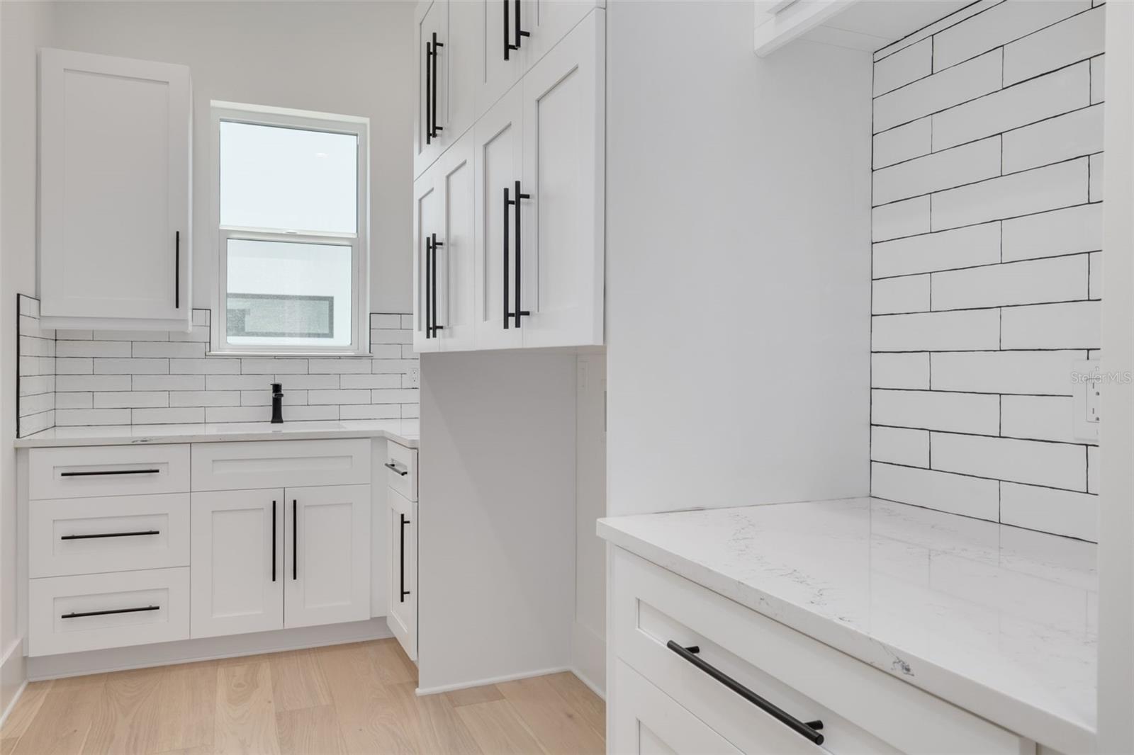 Image 35 of 98 For 6012 Kipps Colony Drive E