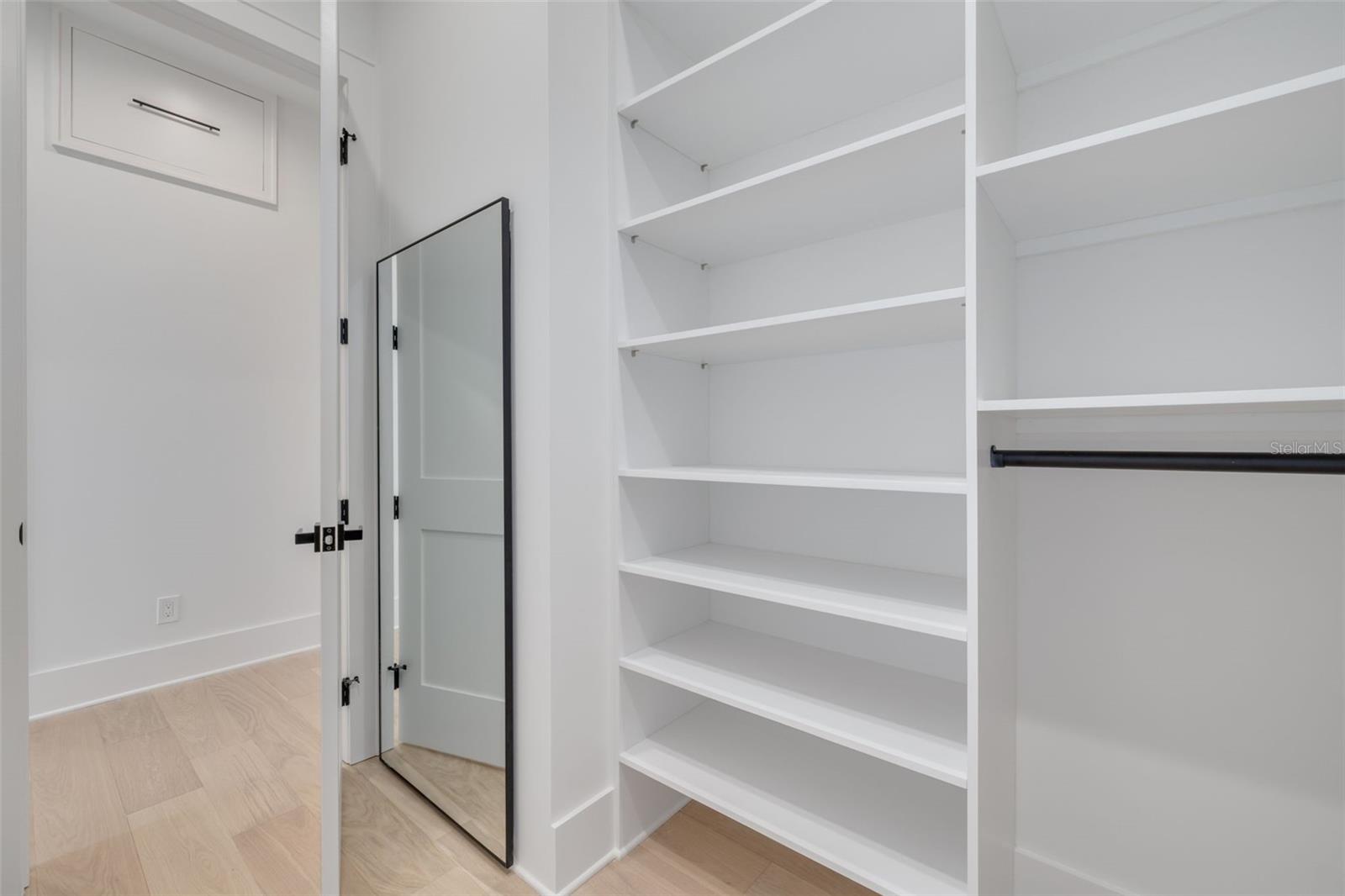 Image 42 of 98 For 6012 Kipps Colony Drive E