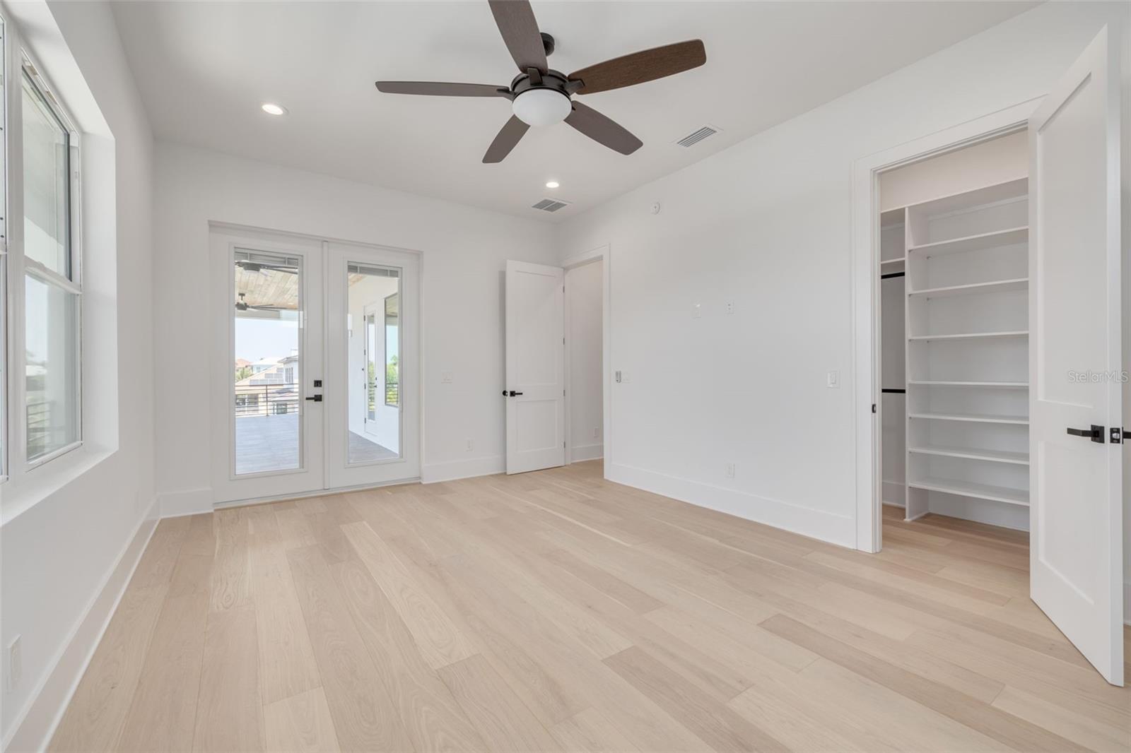 Image 52 of 98 For 6012 Kipps Colony Drive E