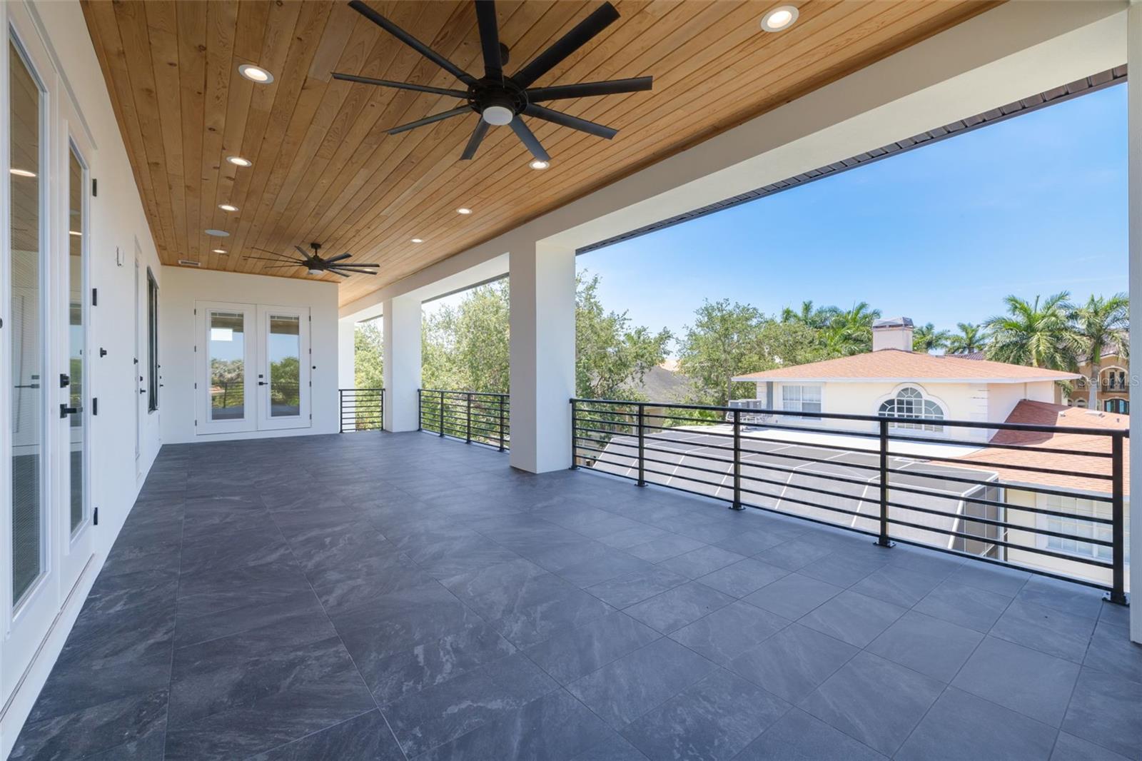 Image 54 of 98 For 6012 Kipps Colony Drive E