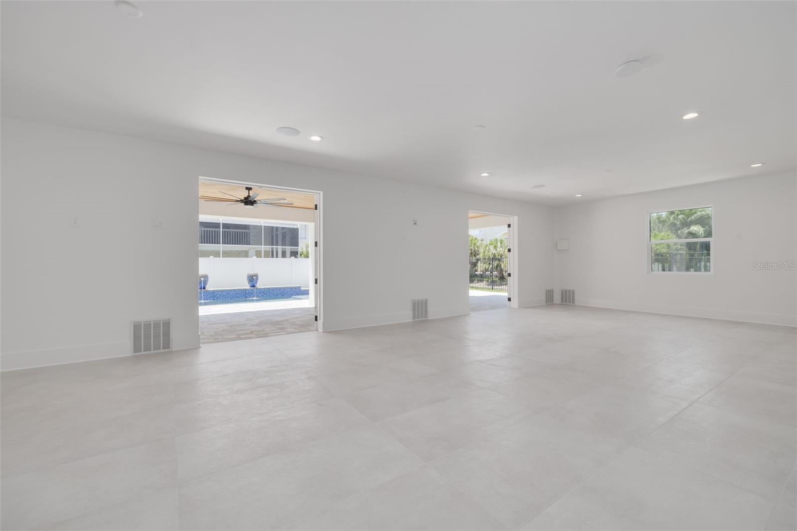 Image 63 of 98 For 6012 Kipps Colony Drive E