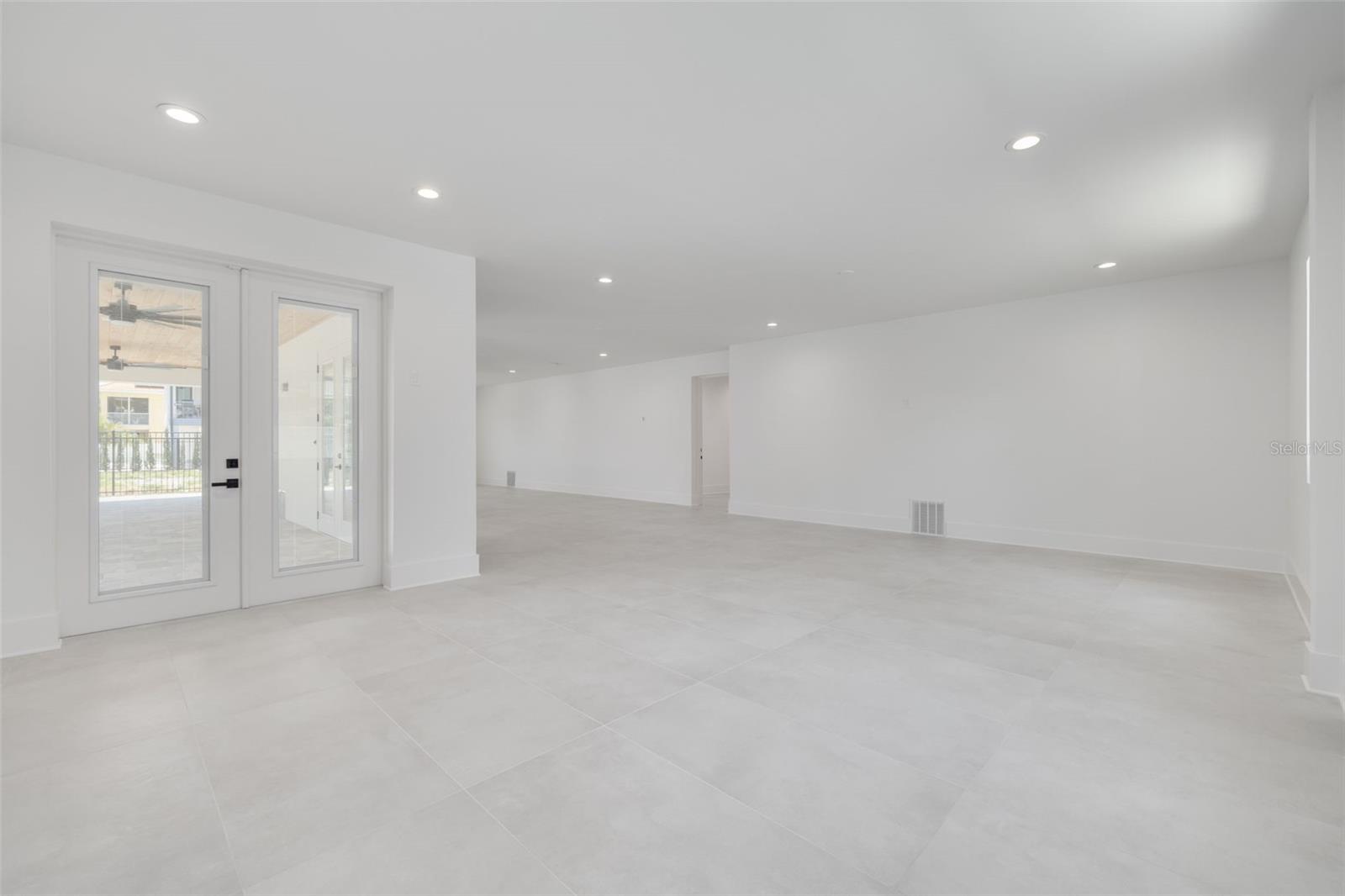 Image 65 of 98 For 6012 Kipps Colony Drive E