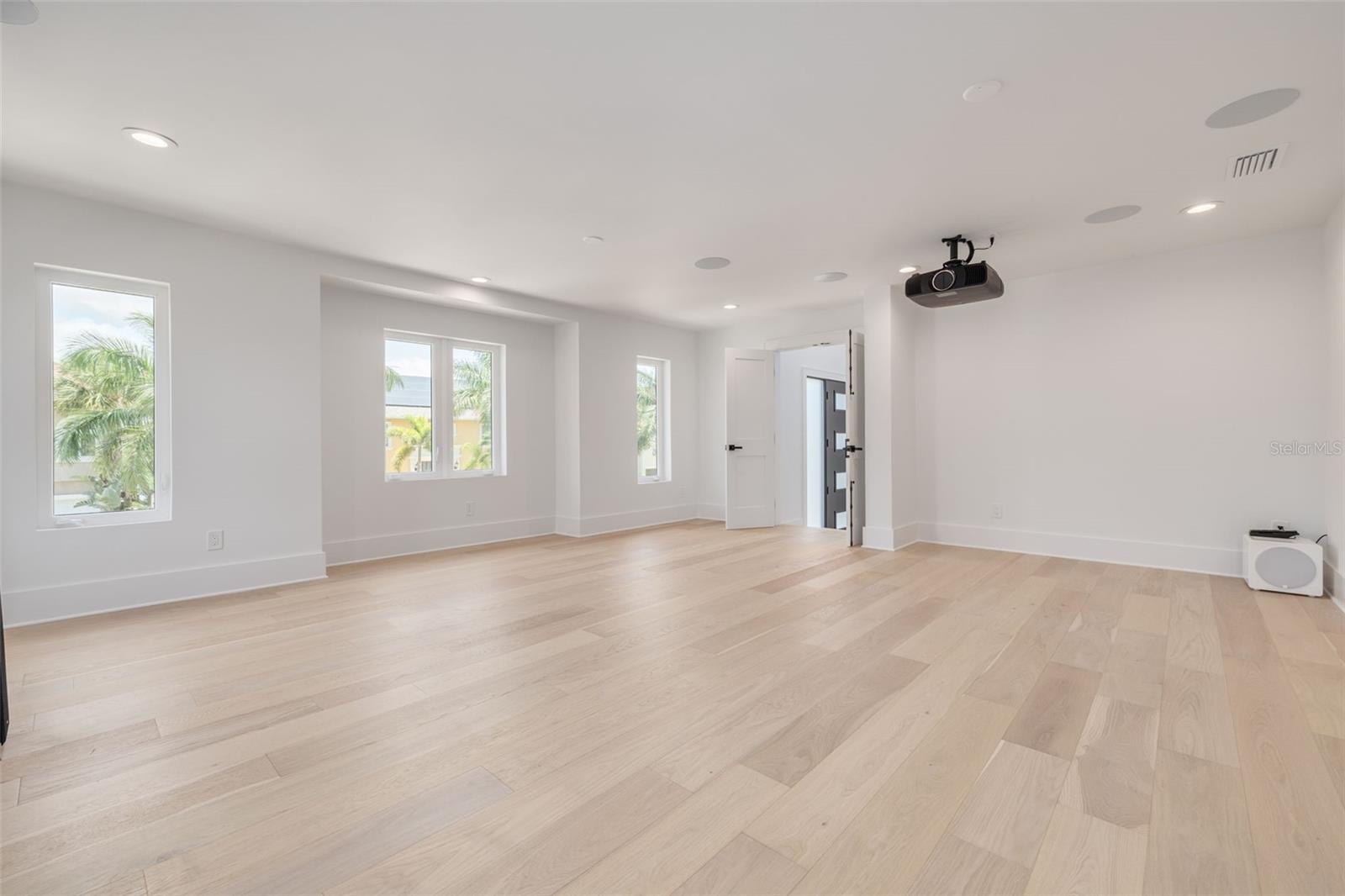 Image 82 of 98 For 6012 Kipps Colony Drive E