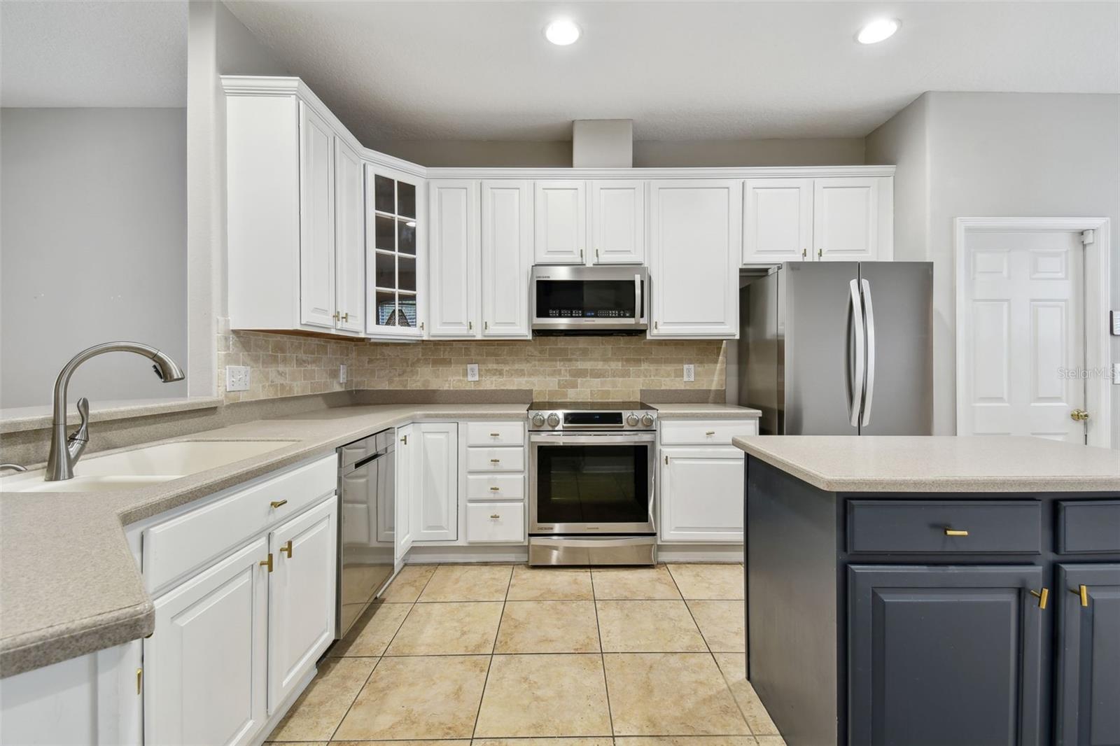 Image 11 of 82 For 8106 Kendelwick Court