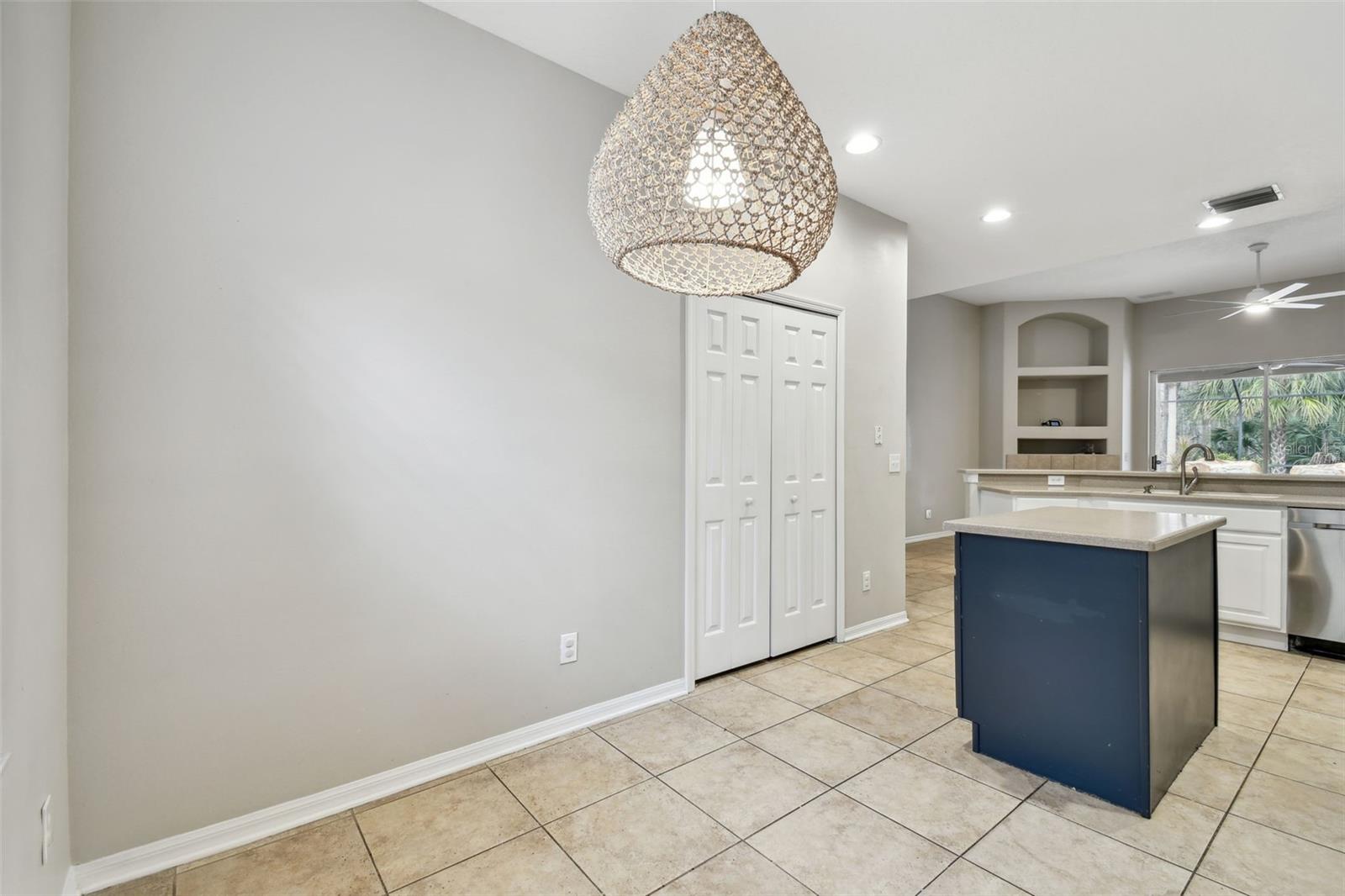 Image 19 of 82 For 8106 Kendelwick Court