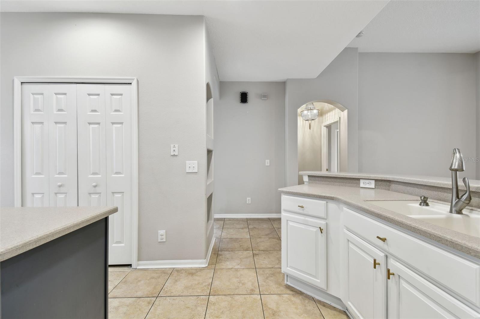 Image 21 of 82 For 8106 Kendelwick Court