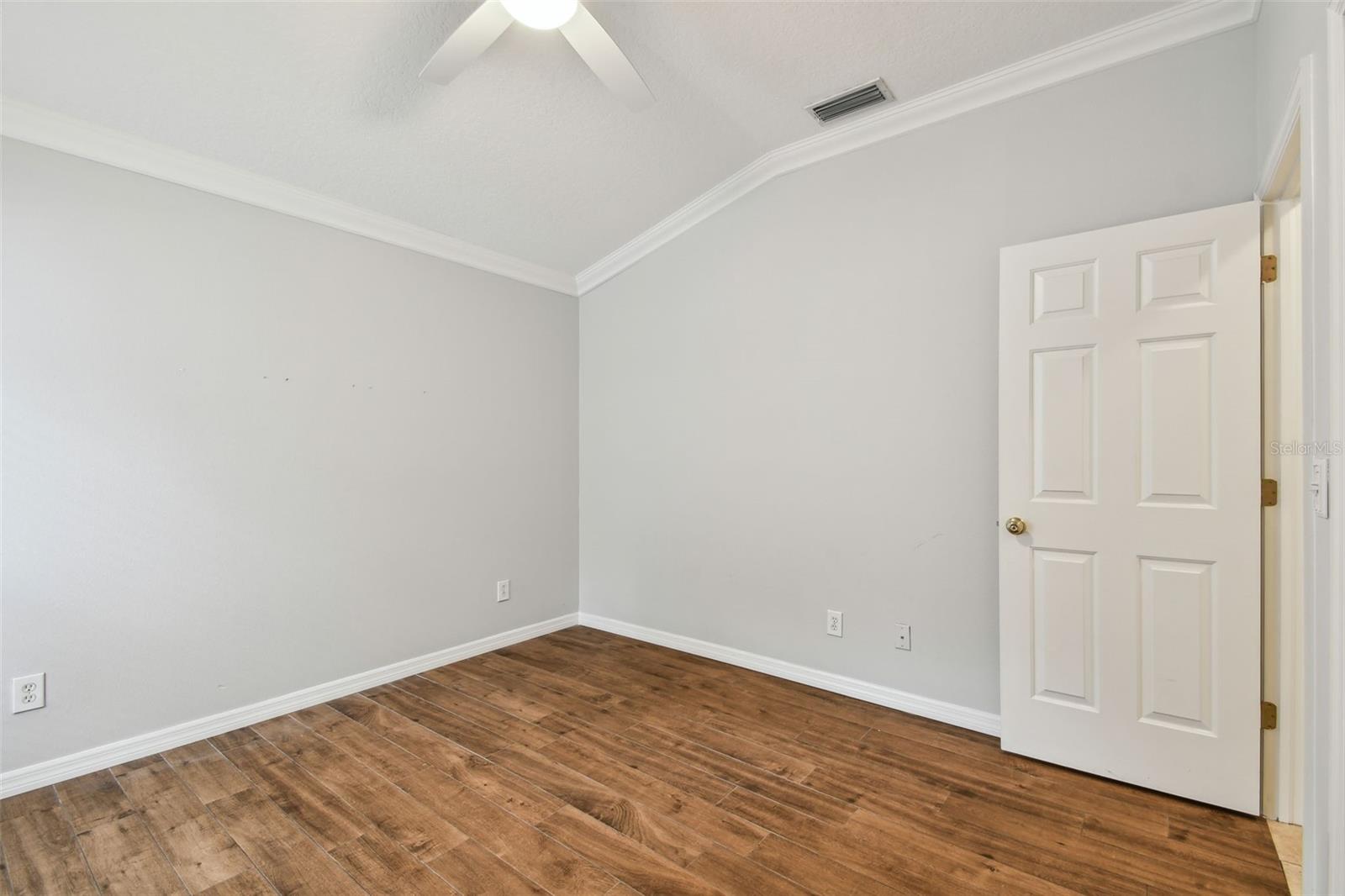 Image 46 of 82 For 8106 Kendelwick Court