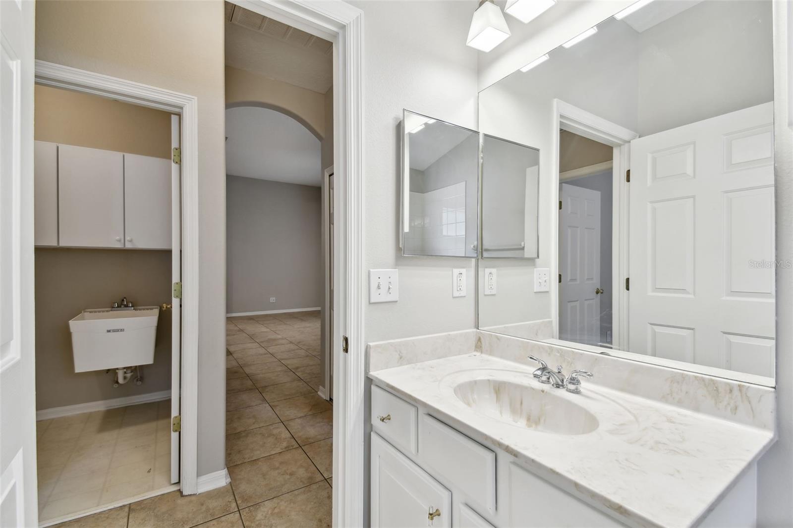 Image 57 of 82 For 8106 Kendelwick Court