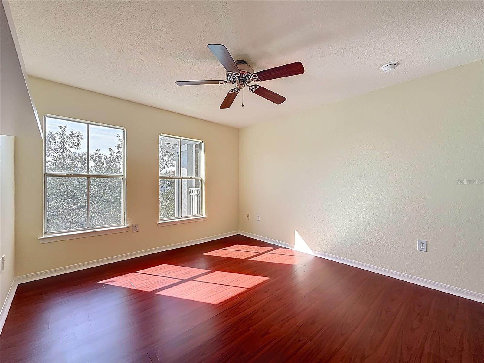 Listing photo id 19 for 18001 Richmond Place Drive 1233