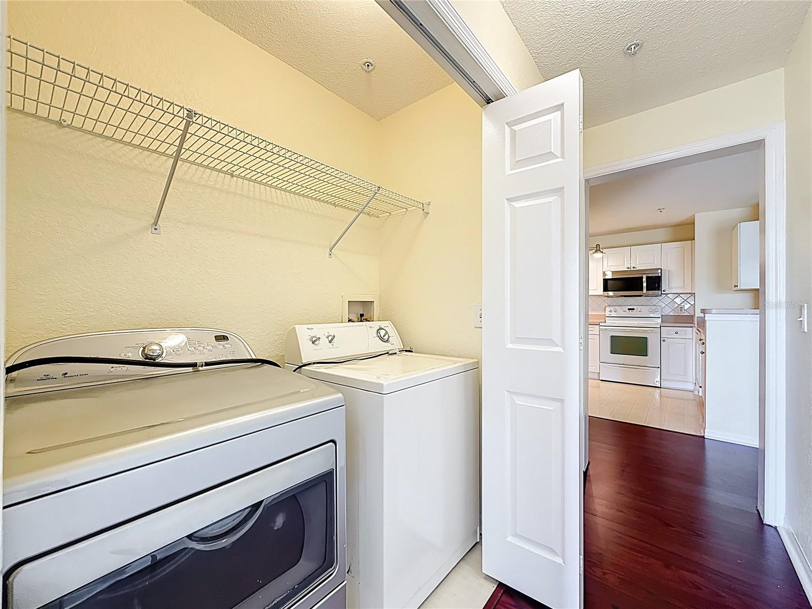 Listing photo id 25 for 18001 Richmond Place Drive 1233