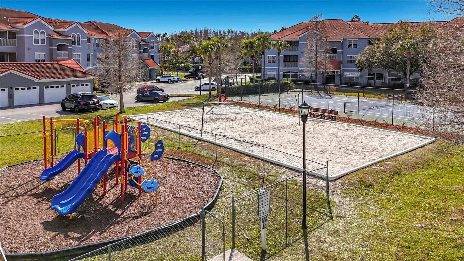 Listing photo id 34 for 18001 Richmond Place Drive 1233