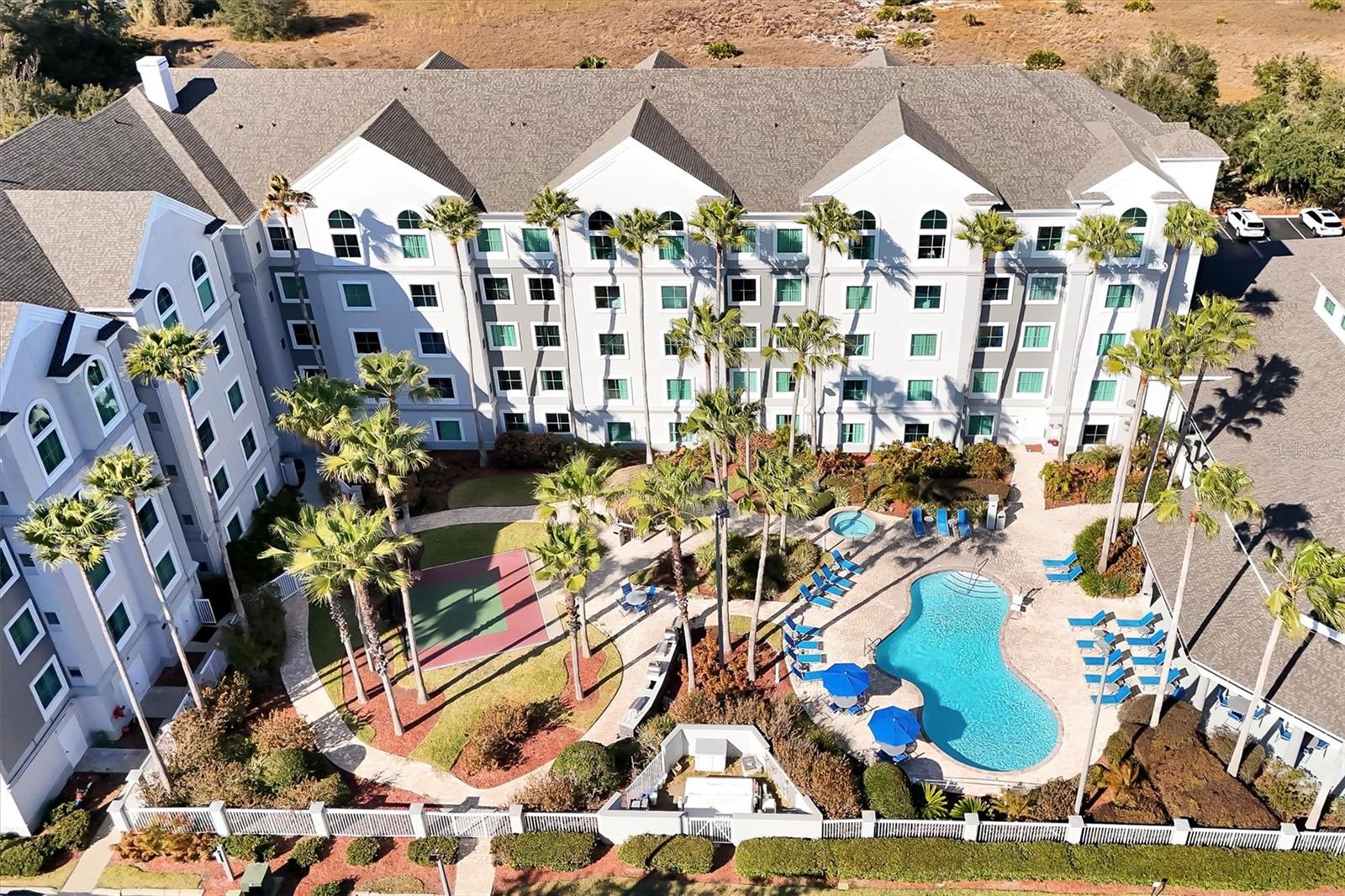 Image 38 of 47 For 8303 Palm Parkway 211