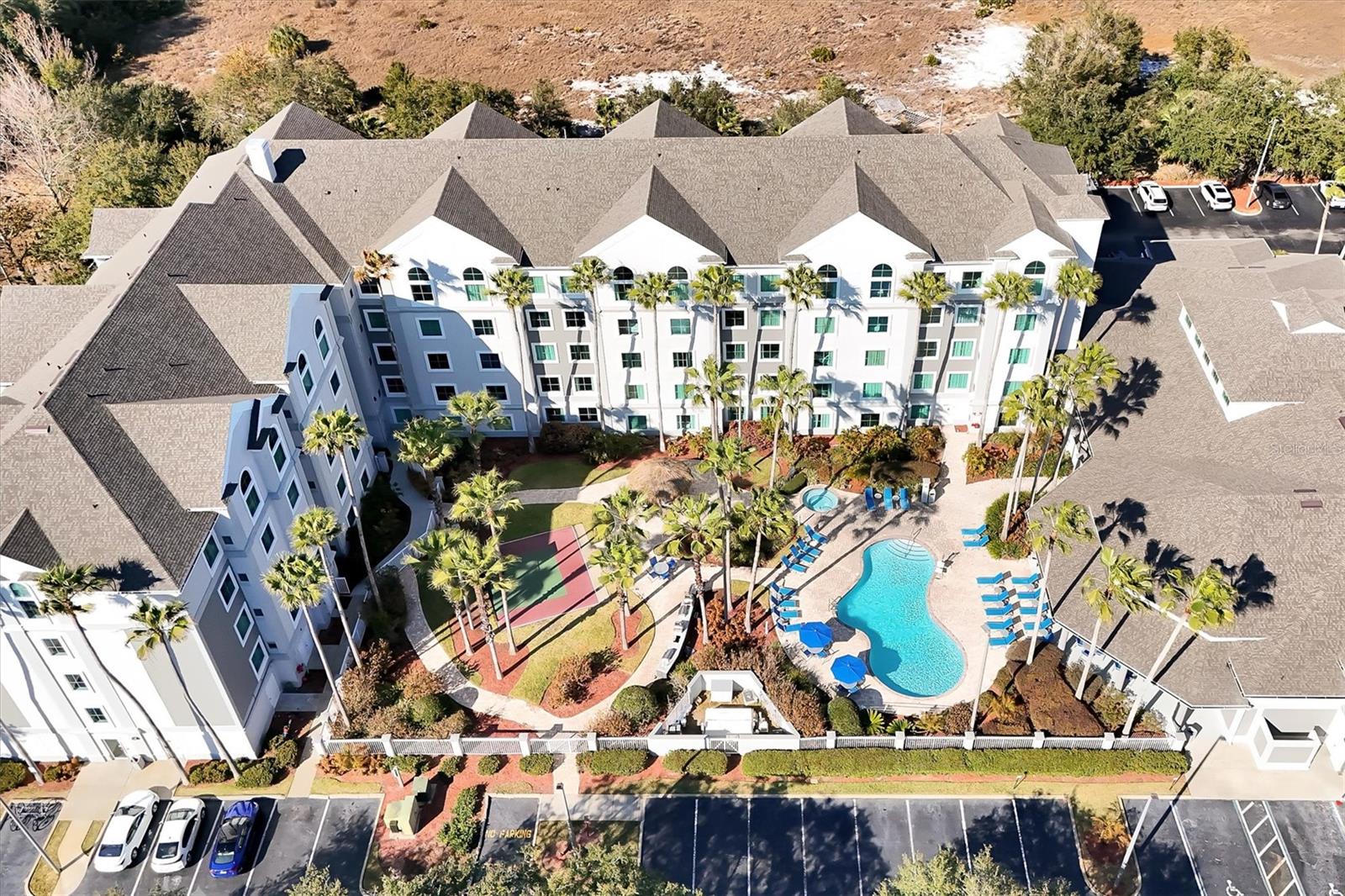 Image 40 of 47 For 8303 Palm Parkway 211