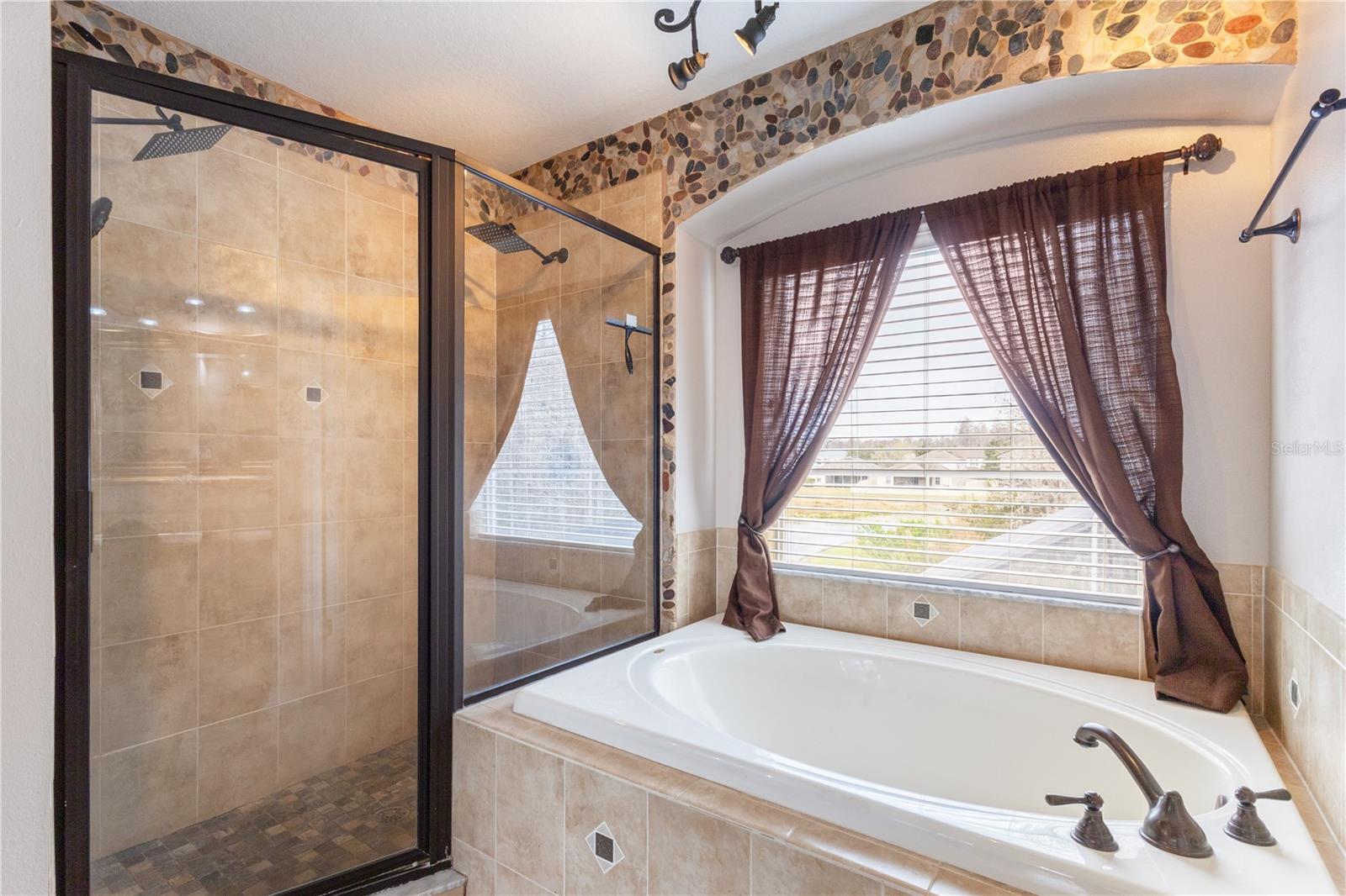 Image 13 of 37 For 17953 Cunningham Court