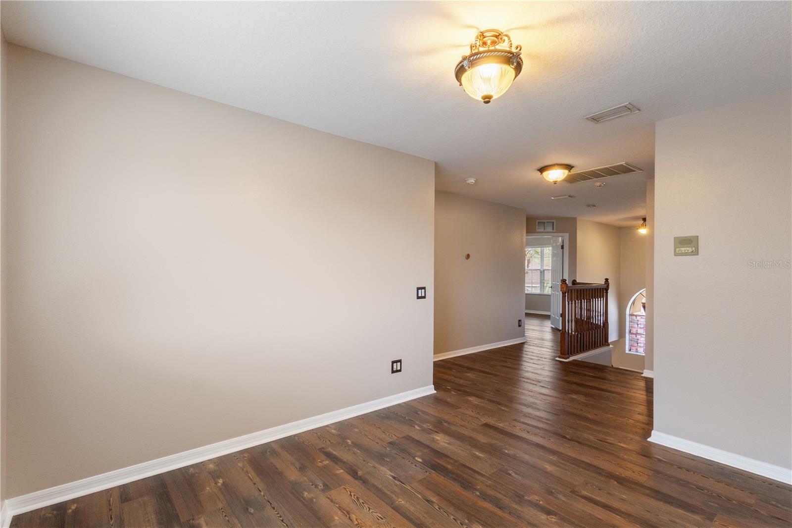 Image 18 of 37 For 17953 Cunningham Court