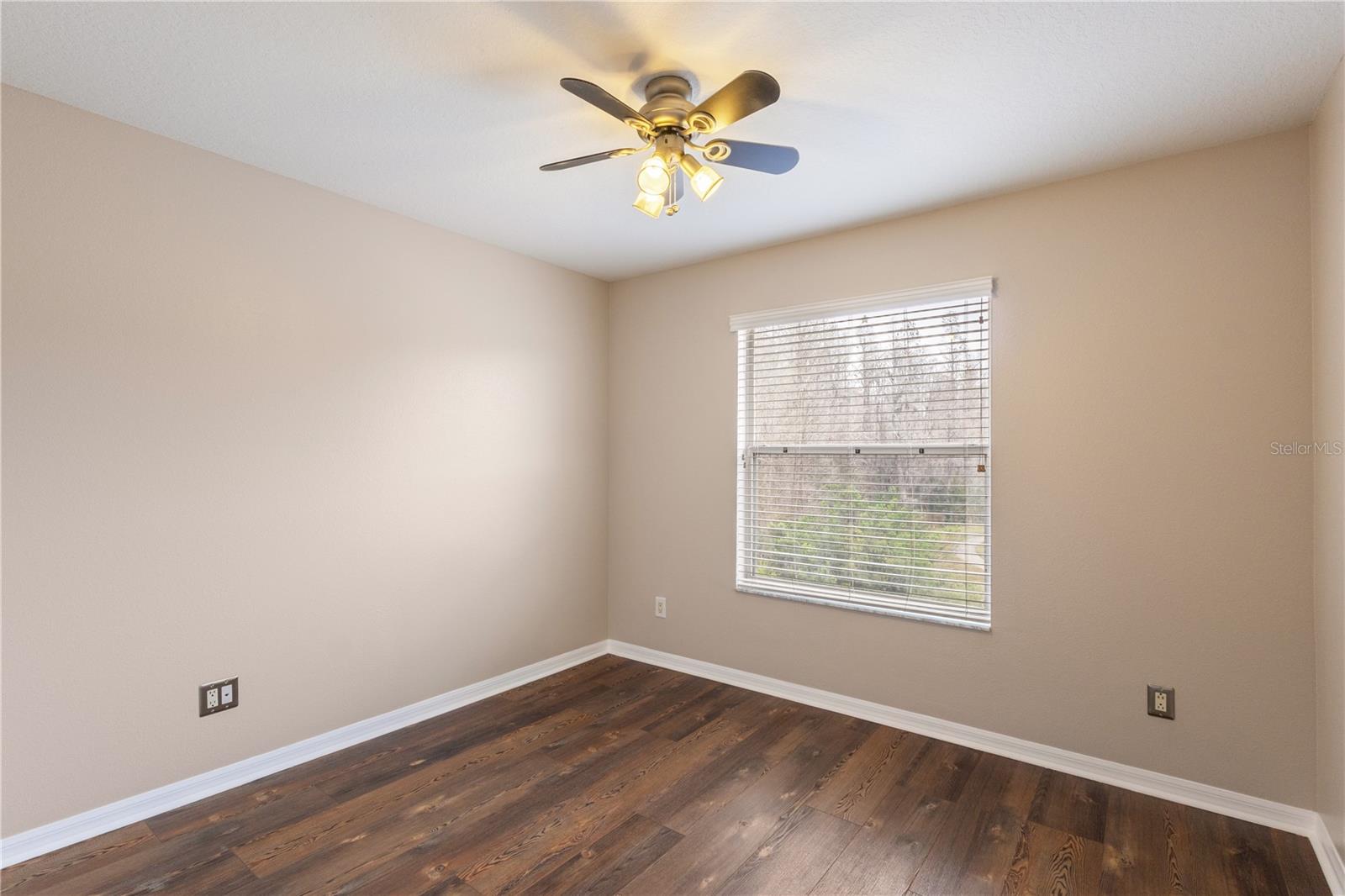 Image 23 of 37 For 17953 Cunningham Court