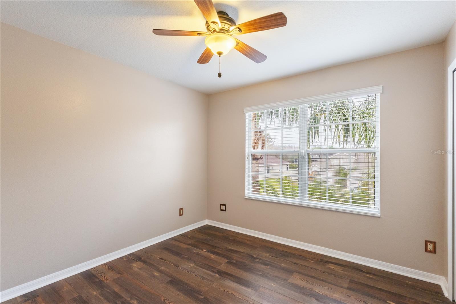 Image 25 of 37 For 17953 Cunningham Court