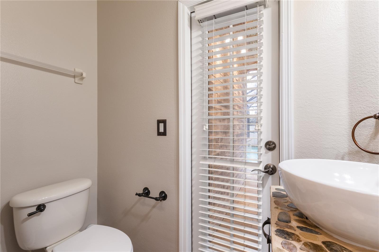 Image 27 of 37 For 17953 Cunningham Court