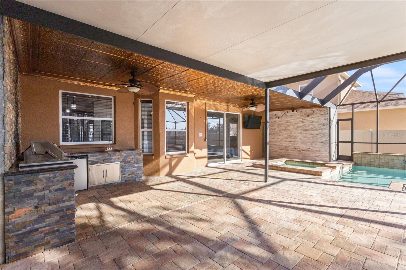 Image 28 of 37 For 17953 Cunningham Court