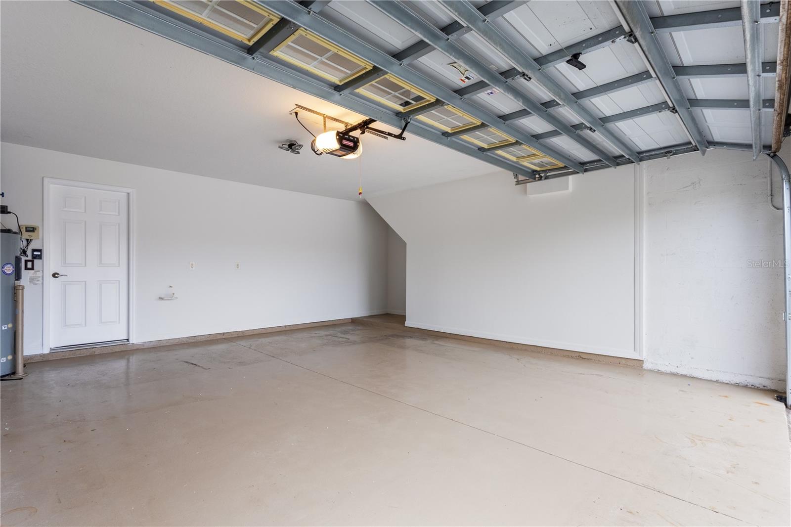 Image 32 of 37 For 17953 Cunningham Court