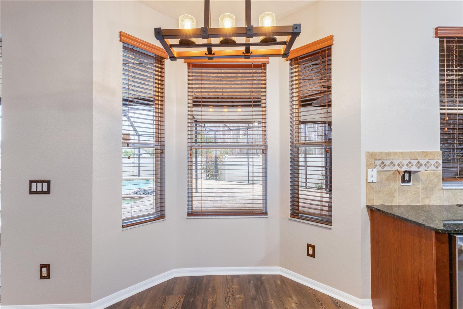 Image 7 of 37 For 17953 Cunningham Court