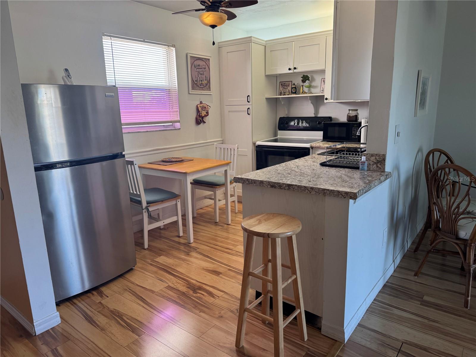 Image 3 of 25 For 3840 Ironwood Lane 304h