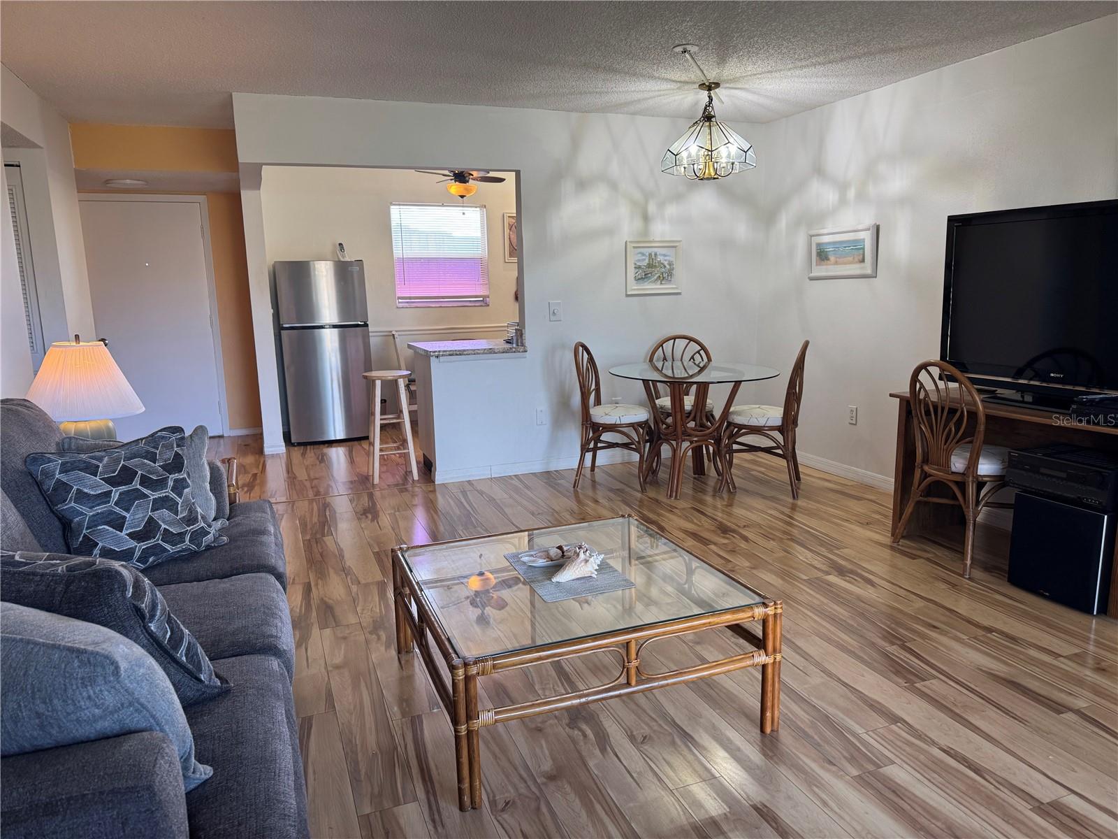 Image 6 of 25 For 3840 Ironwood Lane 304h