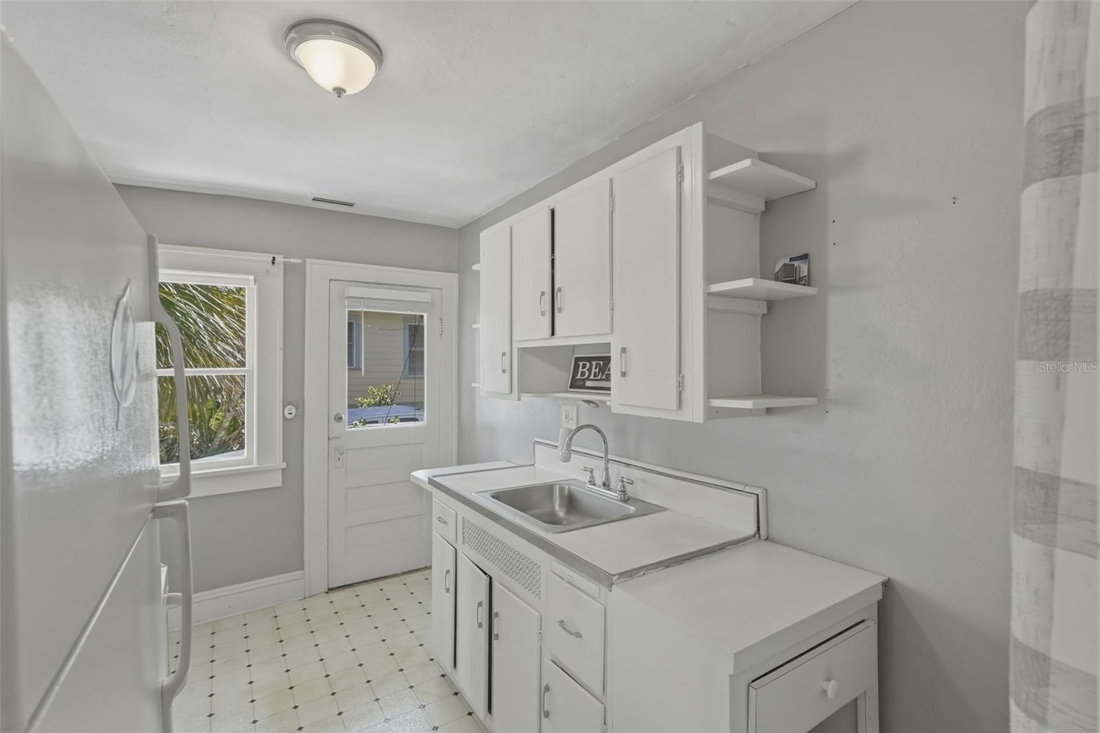 Image 5 of 36 For 104 18th Avenue