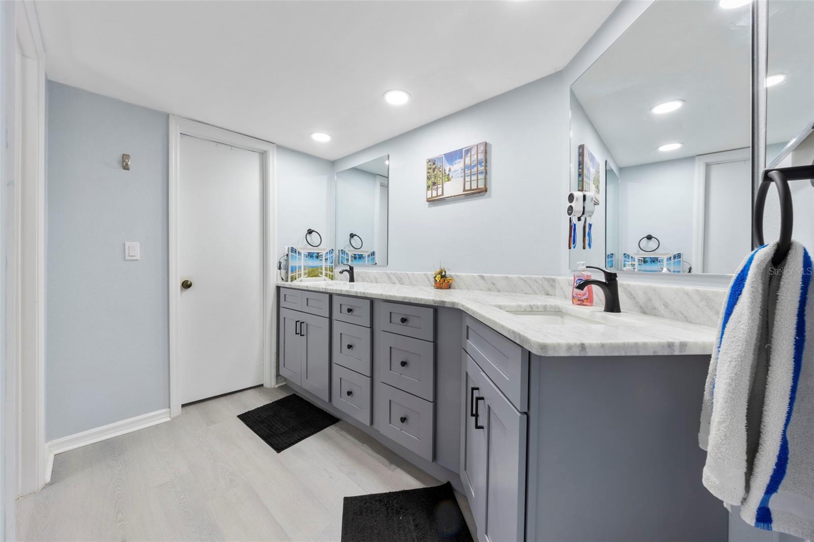 Image 16 of 53 For 3401 Cypress Head Court